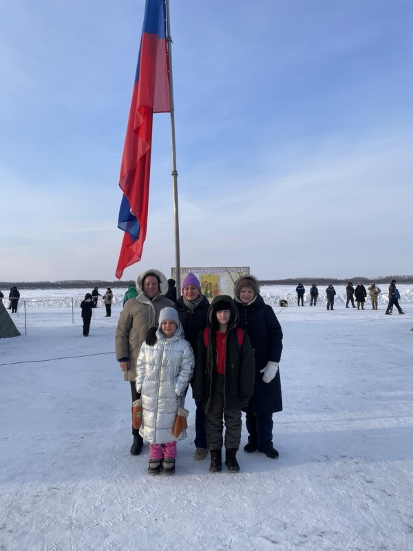 Психологи Дальневосточного филиала ЦЭПП МЧС России приняли участие в Крещенских купаниях на реке Уссури