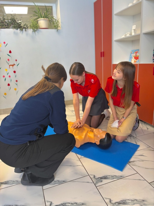 Психологи Южного филиала провели мастер-класс по оказанию первой помощи для учащихся 9 классов