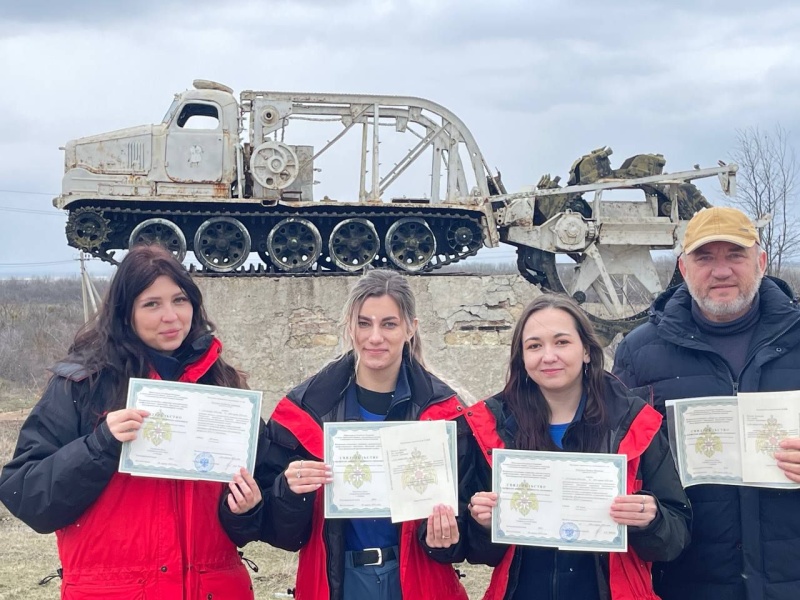 Специалисты Крымского филиала ФГБУ ЦЭПП МЧС России освоили образовательную программу по профессии «Спасатель»