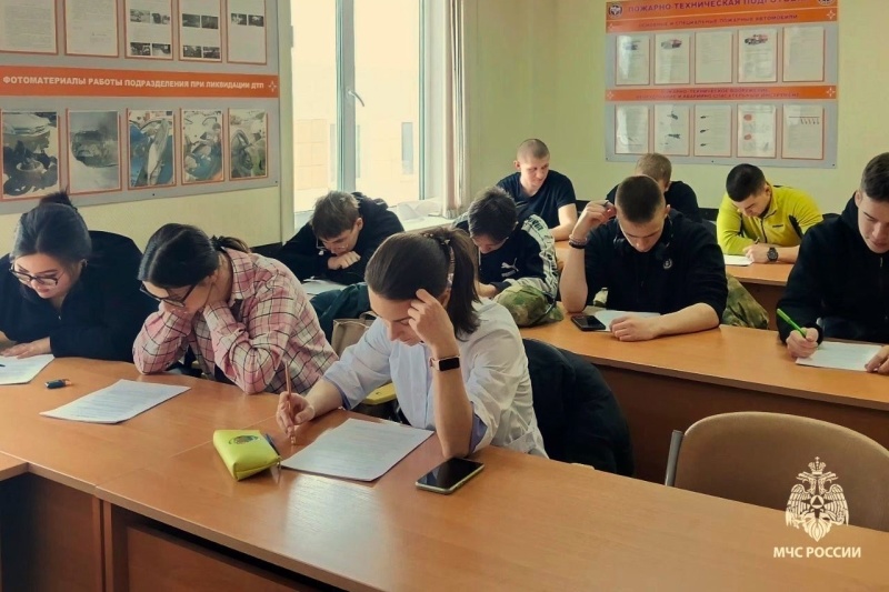 Северо-Западный федеральный округ провел отборочный этап студенческой лиги «Человеческий фактор»