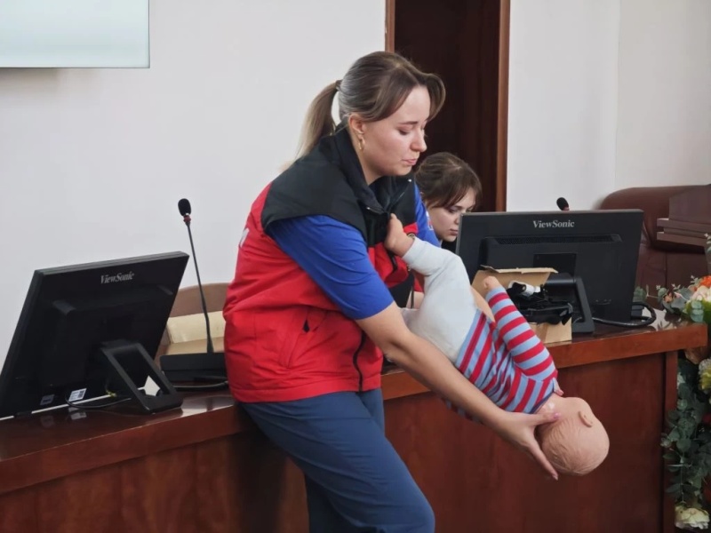 Сотрудники ЦЭПП МЧС России отработали навыки оказания первой помощи в рамках плановой мобилизационной подготовки