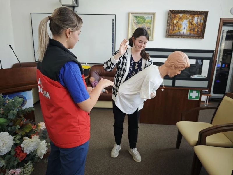 Сотрудники ЦЭПП МЧС России отработали навыки оказания первой помощи в рамках плановой мобилизационной подготовки