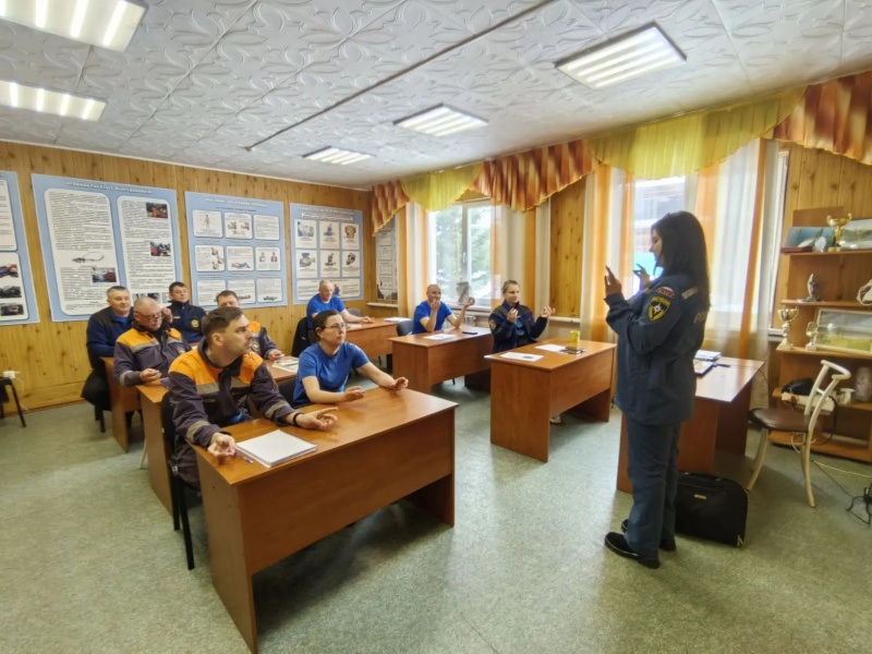 Психолог Байкальского поисково-спасательного отряда проводит плановые мероприятия по сопровождению личного состава