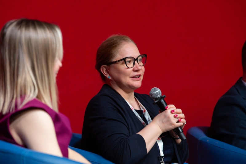 Директор Центра экстренной психологической помощи МЧС России Юлия Шойгу приняла участие в IV Национальном форуме Российского Красного Креста