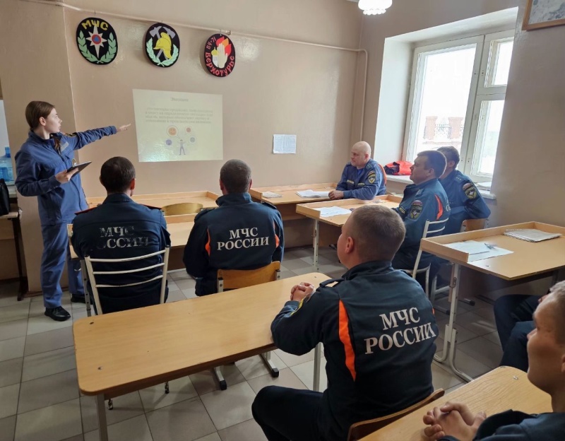 Спасатели Свердловской области ознакомились с методами профилактики негативного физического и эмоционального состояния