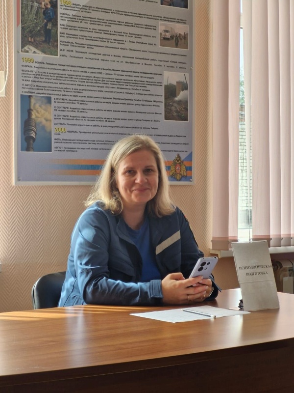 «Самое главное в работе для меня – это люди»: награжденная медалью «За спасение погибавших» Анна Соколова работает в ЦЭПП МЧС России более 20 лет