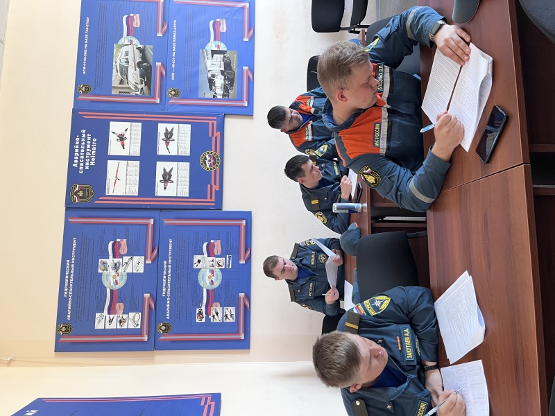 В Амурском Спасательном центре МЧС России проводится мониторинговое психодиагностическое обследование личного состава