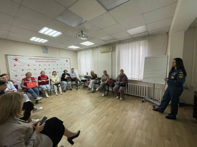 Психологи ГУ МЧС России по Иркутской области провели занятие для волонтёров Российского Красного Креста