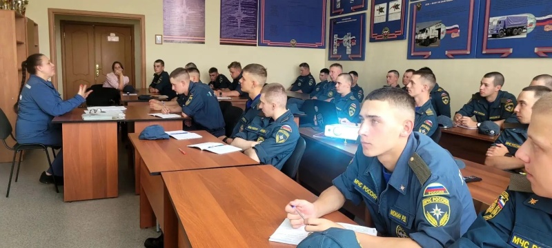 Специалист Дальневосточного филиала провел цикл занятий по психологической подготовке у спасателей
