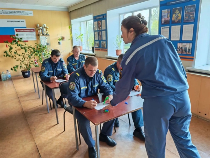 Психолог Новосибирской области выполняет плановые мероприятия по психологической профилактике с личным составом