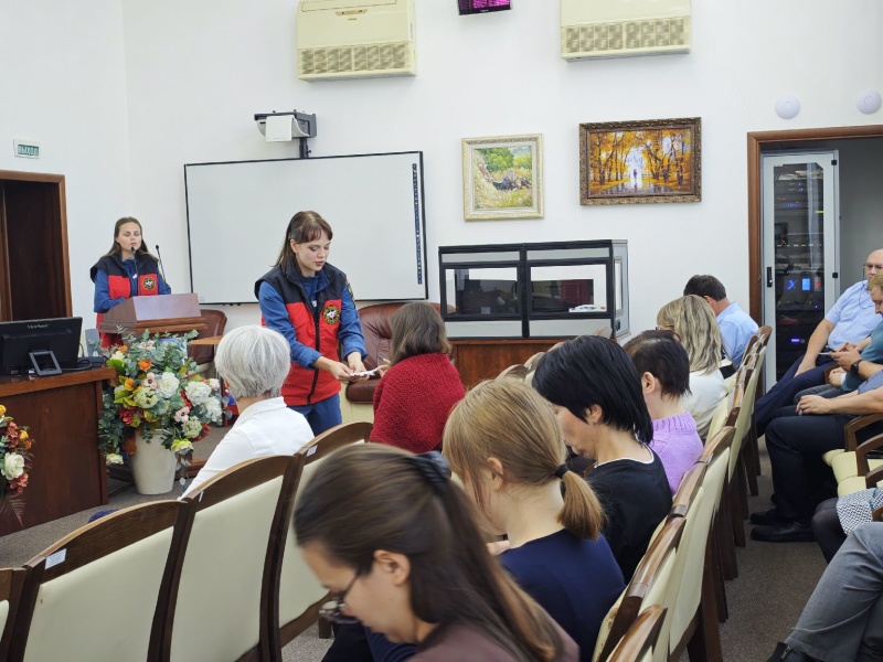 В ЦЭПП МЧС России состоялось занятие, на котором познакомили с основными приемами оказания психологической поддержки