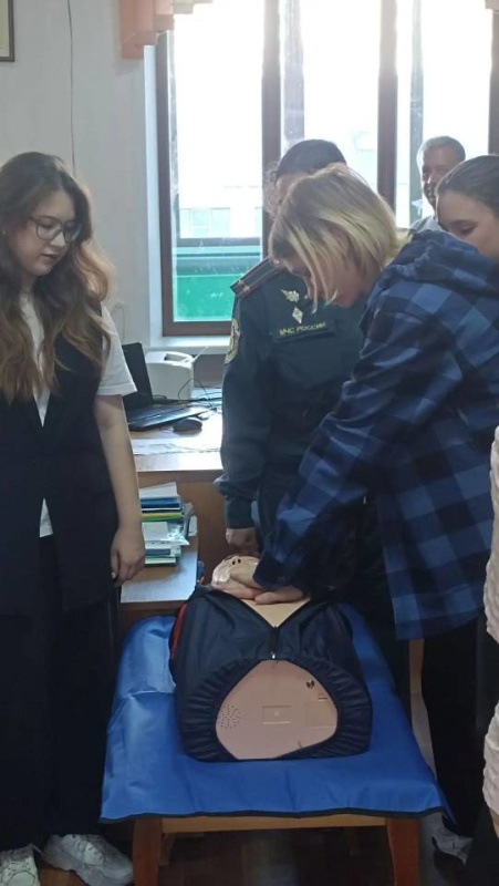 Участников молодежного студенческого отряда для помощи полиции «Тигр» обучили алгоритму оказания первой помощи пострадавшим в кризисных ситуациях