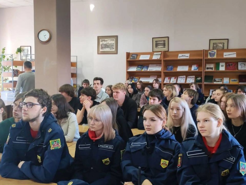 Участников молодежного студенческого отряда для помощи полиции «Тигр» обучили алгоритму оказания первой помощи пострадавшим в кризисных ситуациях
